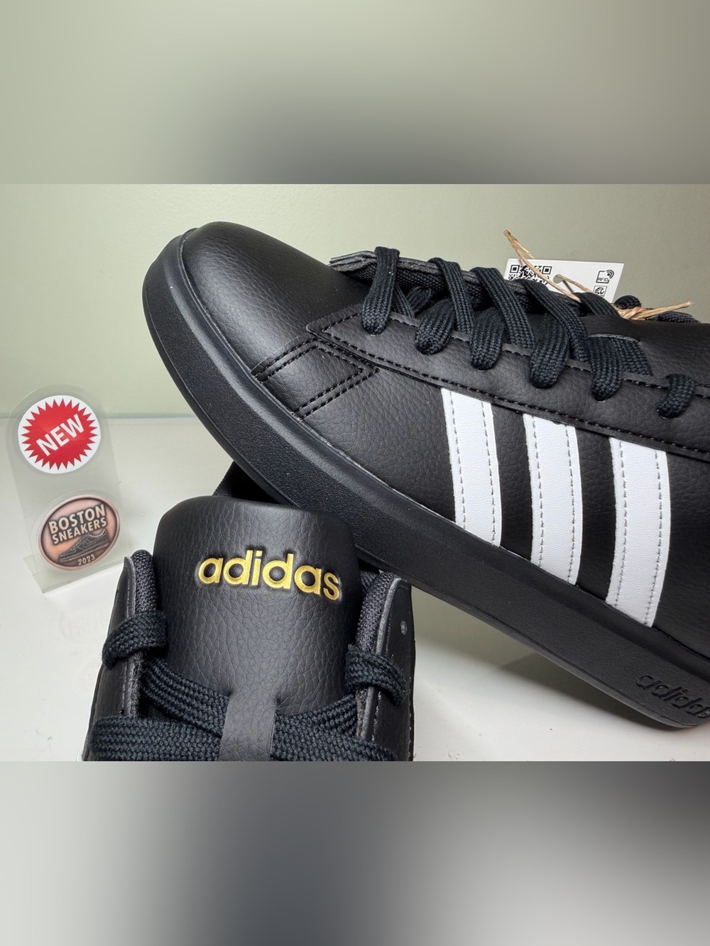 NWT adidas - Size US7/UK5.5 - Women's Shoes Grand Court 2.0 Sneakers JH7243